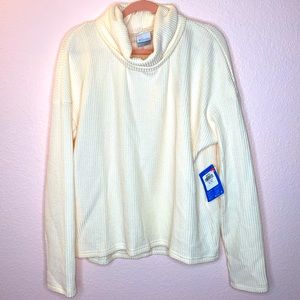 XL Warm Turtle Neck Cream Color Sweater by Columbia Sportswear Company